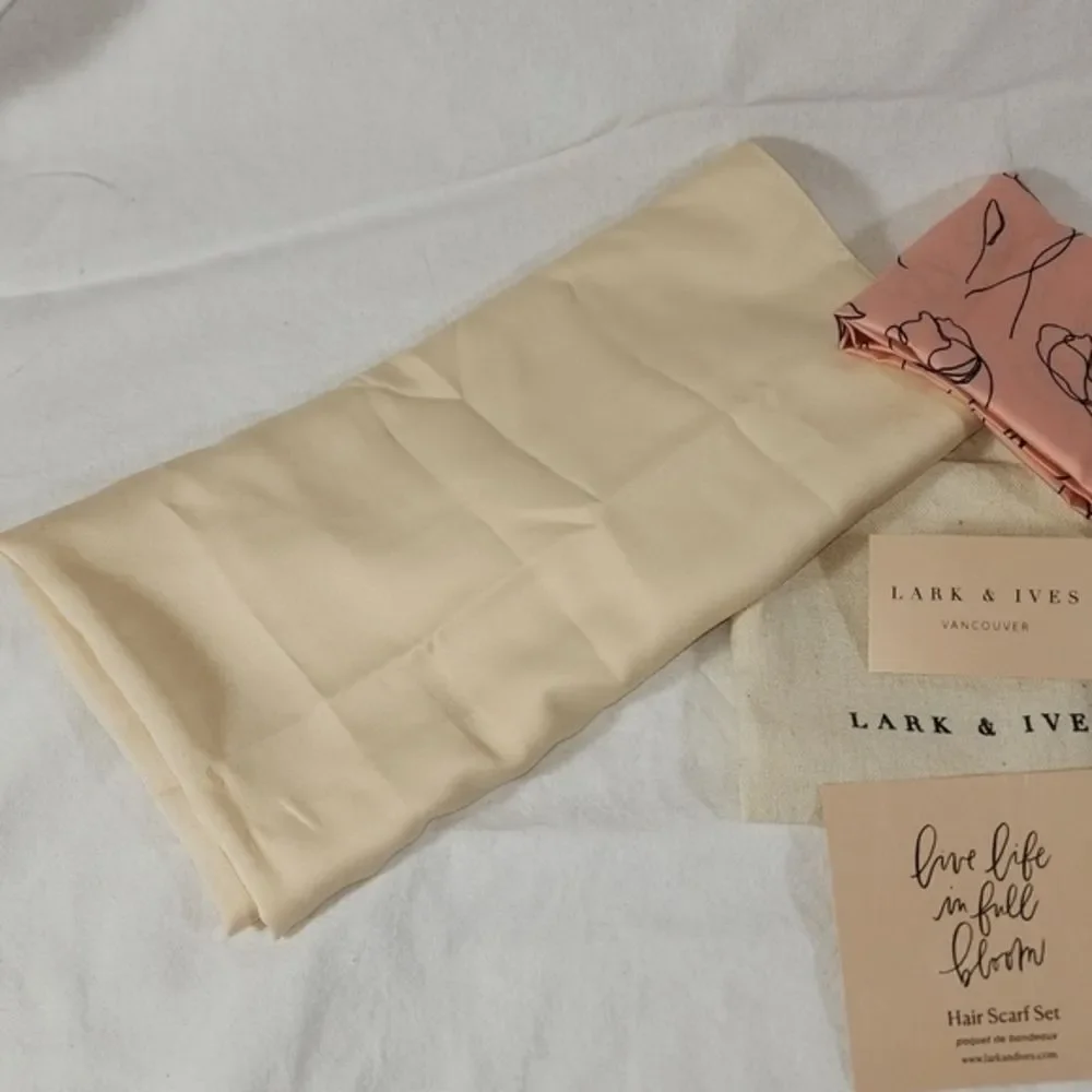 New‎ with Tag Lark & Ives Hair Scarf Set